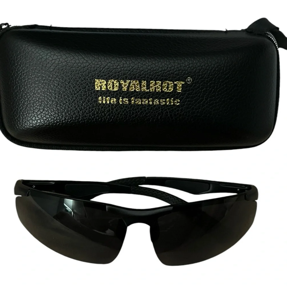 Hostess Pick x 3 🥳💥 Men's New Black Sunglasses with Case